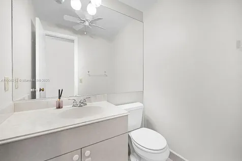 4020 N Hills Drive Hollywood FL 33021