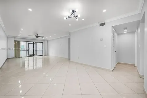 4020 N Hills Drive Hollywood FL 33021