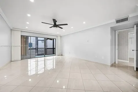 4020 N Hills Drive Hollywood FL 33021