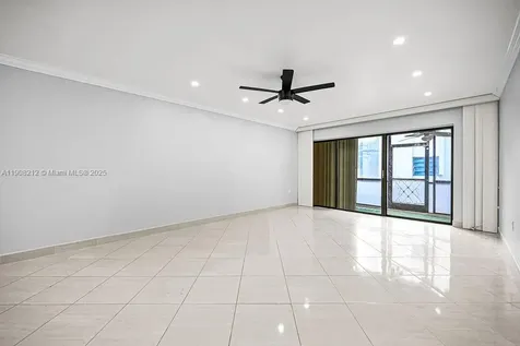 4020 N Hills Drive Hollywood FL 33021