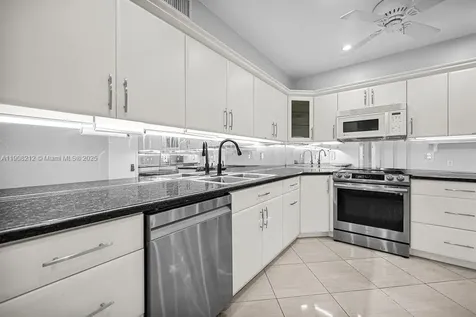 4020 N Hills Drive Hollywood FL 33021