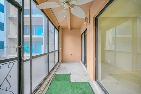 4020 N Hills Drive Hollywood FL 33021