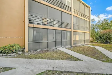 4020 N Hills Drive Hollywood FL 33021
