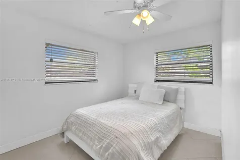 1821 SW 98th Terrace Miramar FL 33025