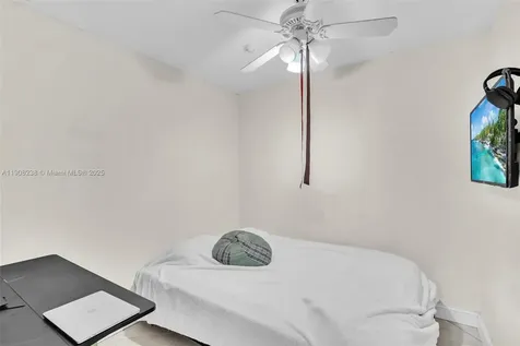 1821 SW 98th Terrace Miramar FL 33025