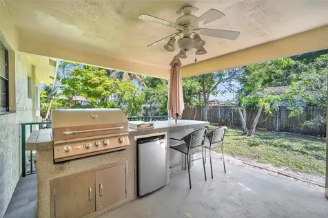 1821 SW 98th Terrace Miramar FL 33025
