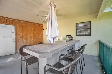 1821 SW 98th Terrace Miramar FL 33025