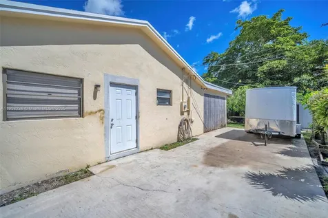 1821 SW 98th Terrace Miramar FL 33025