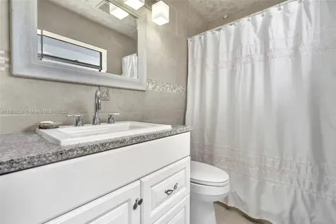 1821 SW 98th Terrace Miramar FL 33025