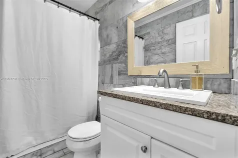 1821 SW 98th Terrace Miramar FL 33025