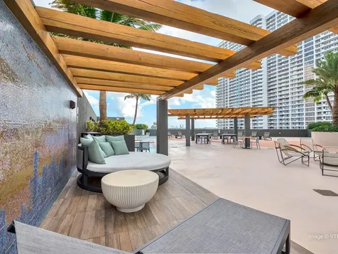 1750 N Bayshore Drive Miami FL 33132