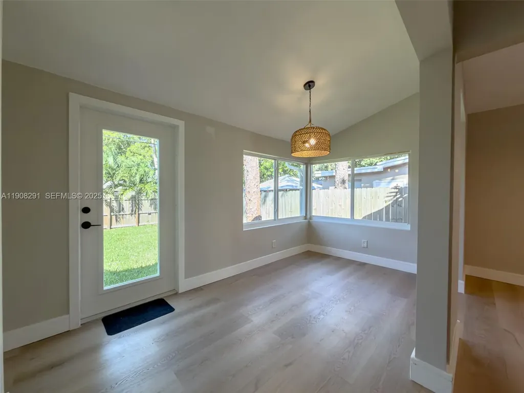 1813 SW 10th Street Fort Lauderdale FL 33312