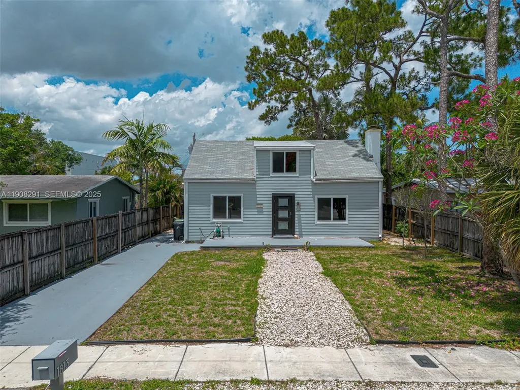1813 SW 10th Street Fort Lauderdale FL 33312