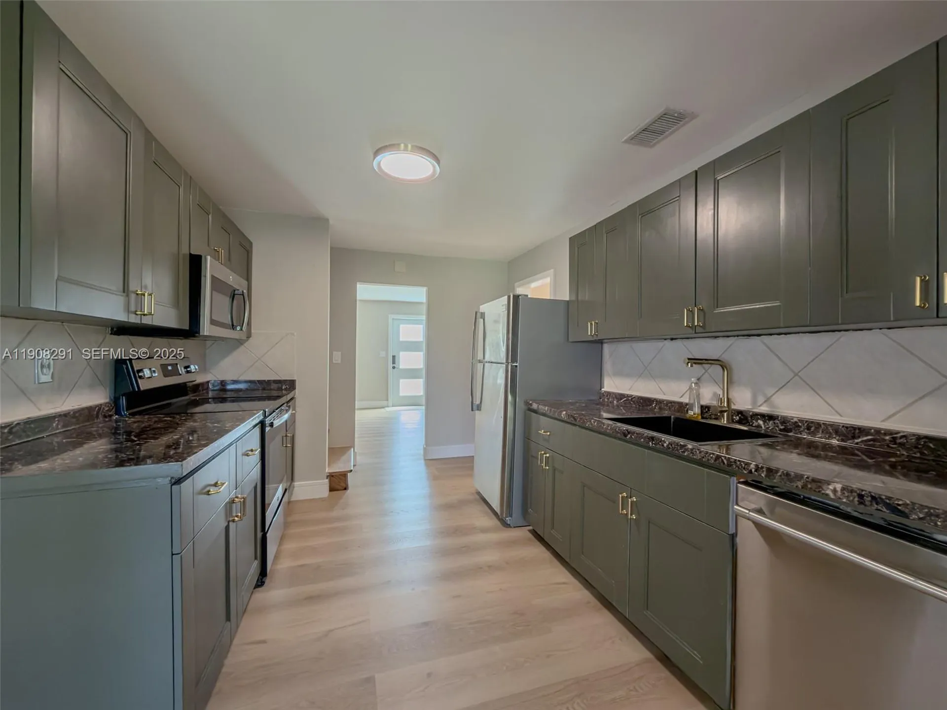 1813 SW 10th Street Fort Lauderdale FL 33312