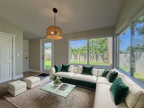 1813 SW 10th Street Fort Lauderdale FL 33312