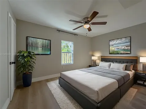 1813 SW 10th Street Fort Lauderdale FL 33312