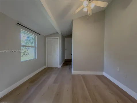 1813 SW 10th Street Fort Lauderdale FL 33312