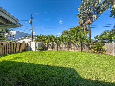 1813 SW 10th Street Fort Lauderdale FL 33312