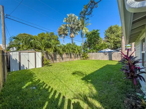 1813 SW 10th Street Fort Lauderdale FL 33312