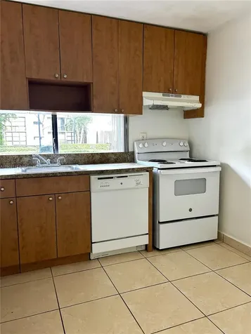 16909 N Bay Road Sunny Isles Beach FL 33160