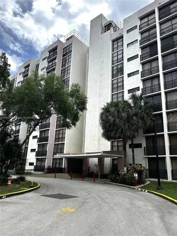 16909 N Bay Road Sunny Isles Beach FL 33160