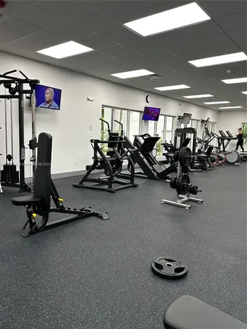 16909 N Bay Road Sunny Isles Beach FL 33160
