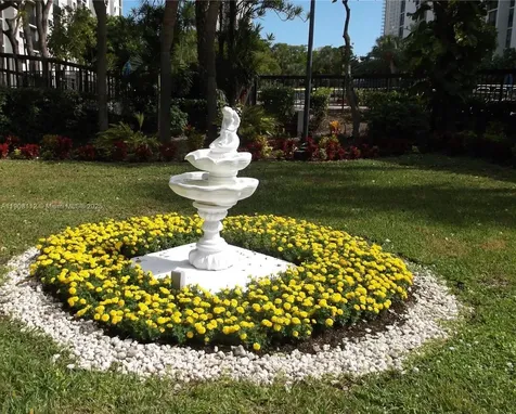 16909 N Bay Road Sunny Isles Beach FL 33160