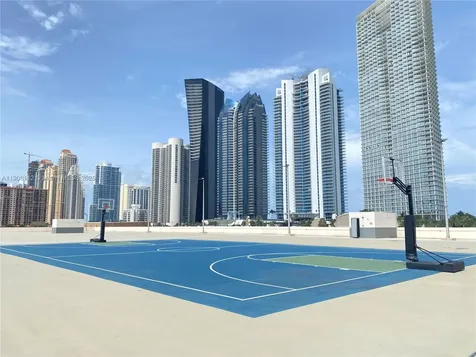 16909 N Bay Road Sunny Isles Beach FL 33160