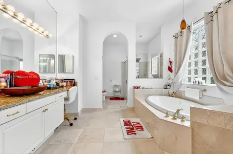 6313 Paradise Cove West Palm Beach FL 33411