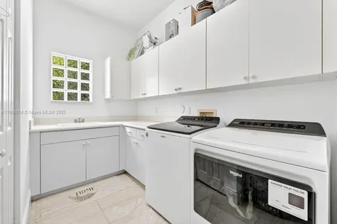 6313 Paradise Cove West Palm Beach FL 33411