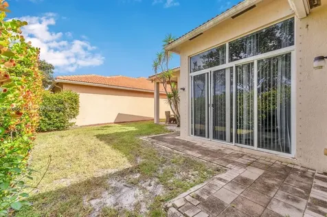 6313 Paradise Cove West Palm Beach FL 33411