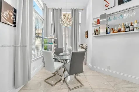 6313 Paradise Cove West Palm Beach FL 33411