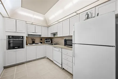 19380 Collins Avenue Sunny Isles Beach FL 33160