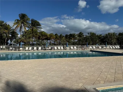 881 Ocean Drive Key Biscayne FL 33149