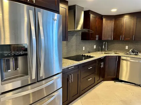 881 Ocean Drive Key Biscayne FL 33149