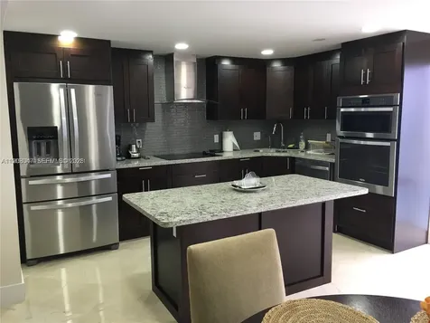 881 Ocean Drive Key Biscayne FL 33149