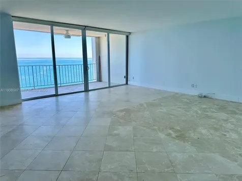 881 Ocean Drive Key Biscayne FL 33149