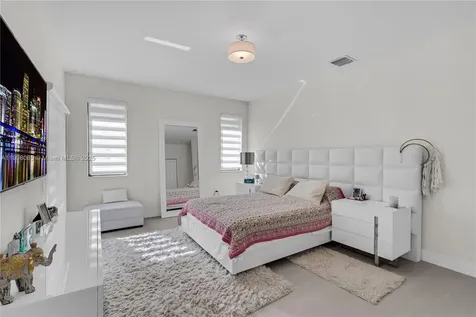 4608 NW 83rd Parkway Doral FL 33166