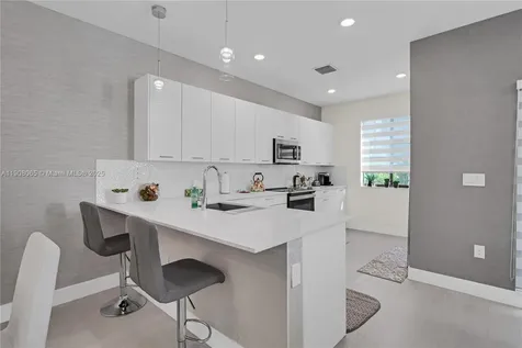 4608 NW 83rd Parkway Doral FL 33166