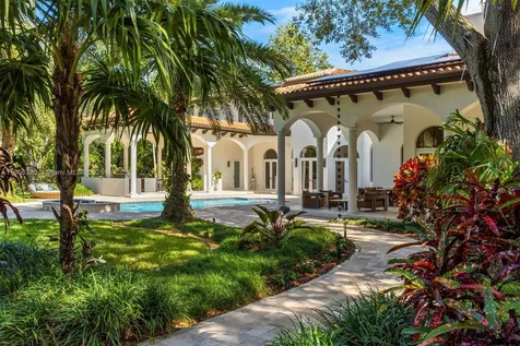 8900 SW 62nd Court Pinecrest FL 33156
