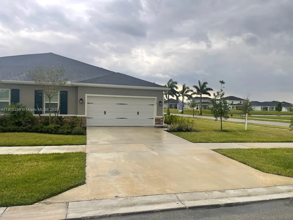 9509 SW Libertas Way Port St. Lucie FL 34987
