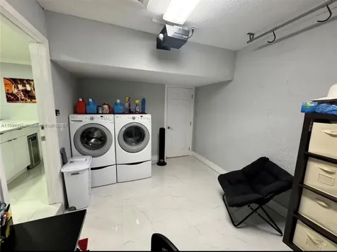 12663 NW 8th Way Miami FL 33182