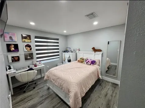 12663 NW 8th Way Miami FL 33182