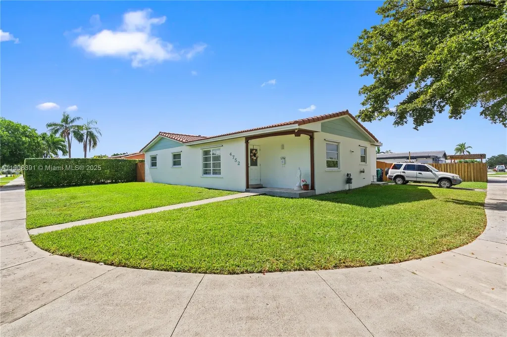 4752 SW 127th Court Miami FL 33175