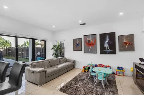 1401 SW 145th Avenue Miami FL 33184