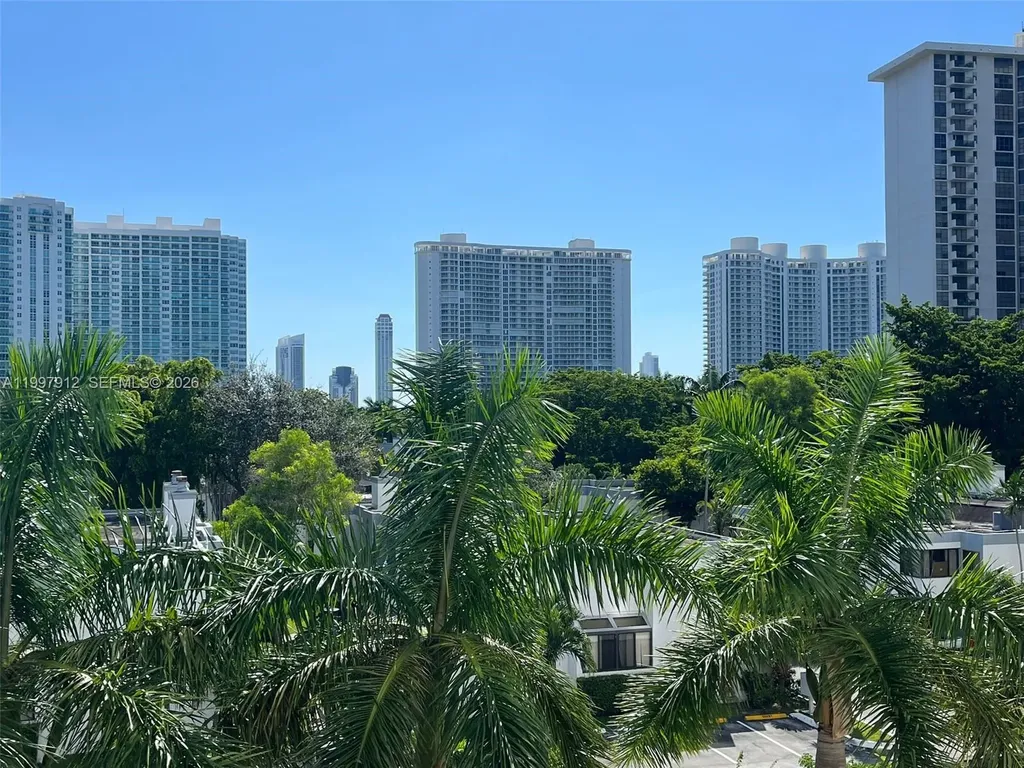 2851 NE 183rd Street Aventura FL 33160