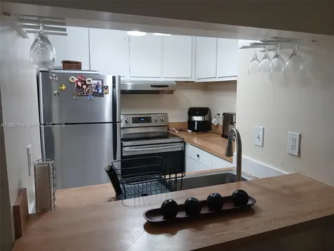 15659 SW 73rd Circle Terrace Miami FL 33193