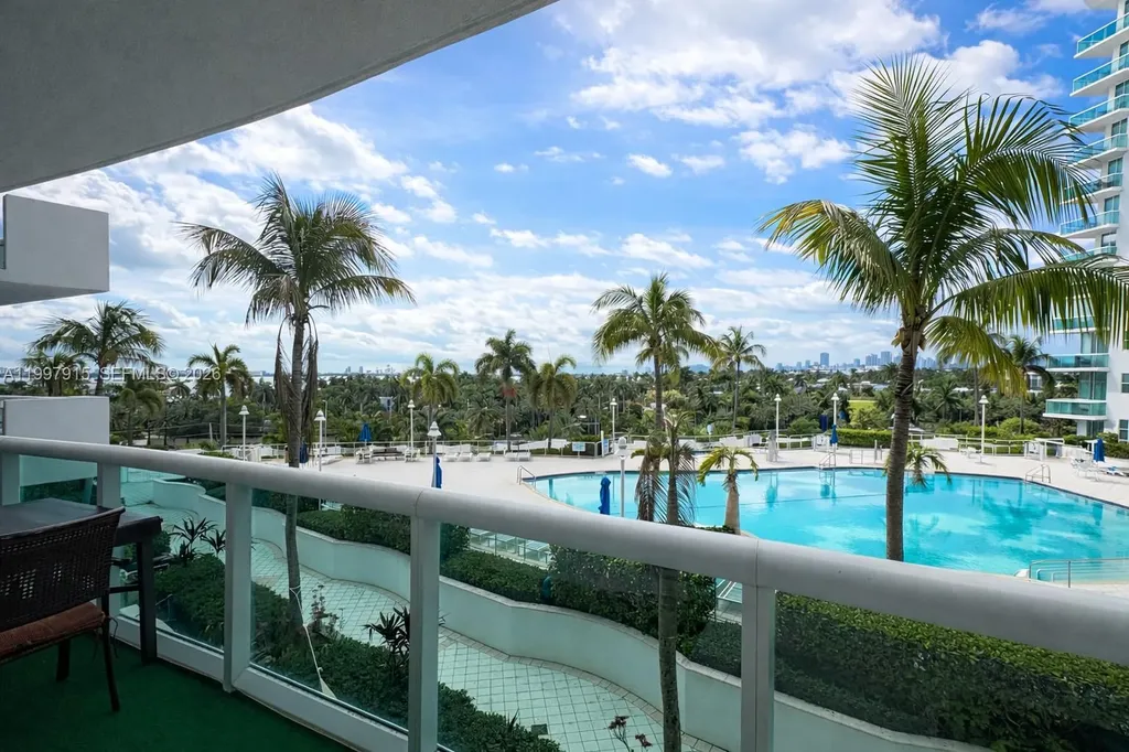 7900 Harbor Island Drive North Bay Village FL 33141
