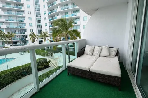 7900 Harbor Island Drive North Bay Village FL 33141
