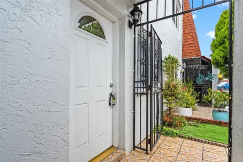 319 NW 109th Avenue Miami FL 33172